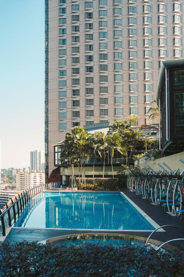 St Giles Gardens Hotel Kuala Lumpur Eksteriør bilde The pool at the 33rd floor of the hotel