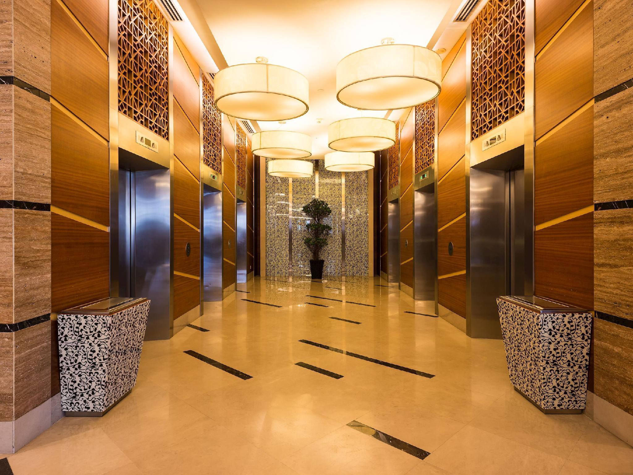St Giles Gardens Hotel Kuala Lumpur Eksteriør bilde The elevator lobby